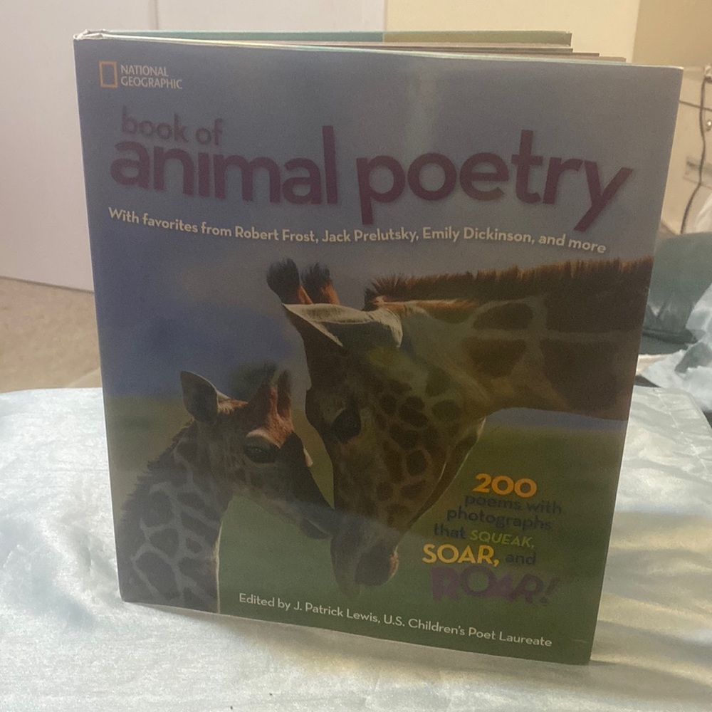 NATIONAL GEOGRAPHIC BOOK OF ANIMAL POETRY